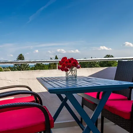Apartament Fueloep Apartmanhaz *