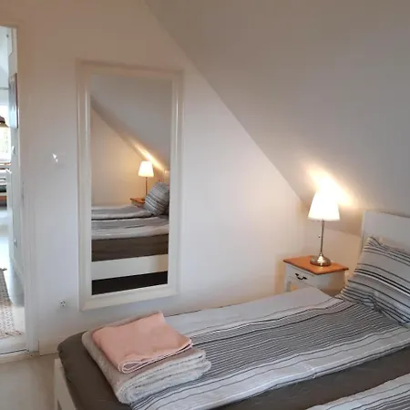 Fueloep Apartmanhaz Balatonszepezd