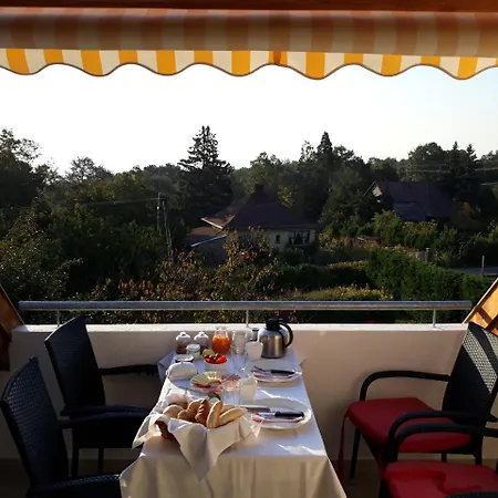 Fueloep Apartmanhaz Apartament Balatonszepezd