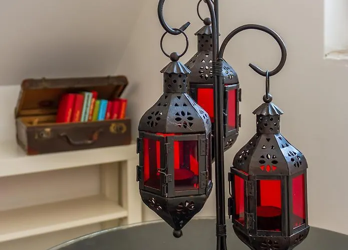 Fueloep Apartmanhaz Lejlighed