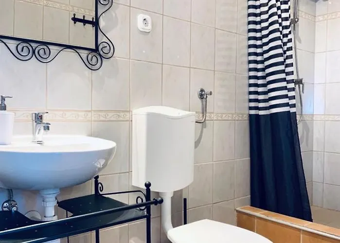 Lejlighed Fueloep Apartmanhaz